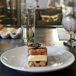 Cured signature dishes Chicken Liver Mousse
Ice Cream Sandwich
Foie Gras